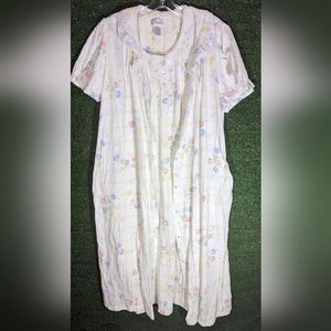 ARIA SIZE MEDIUM 100% COTTON VINTAGE NIGHTGOWN AND MATCHING ROBE